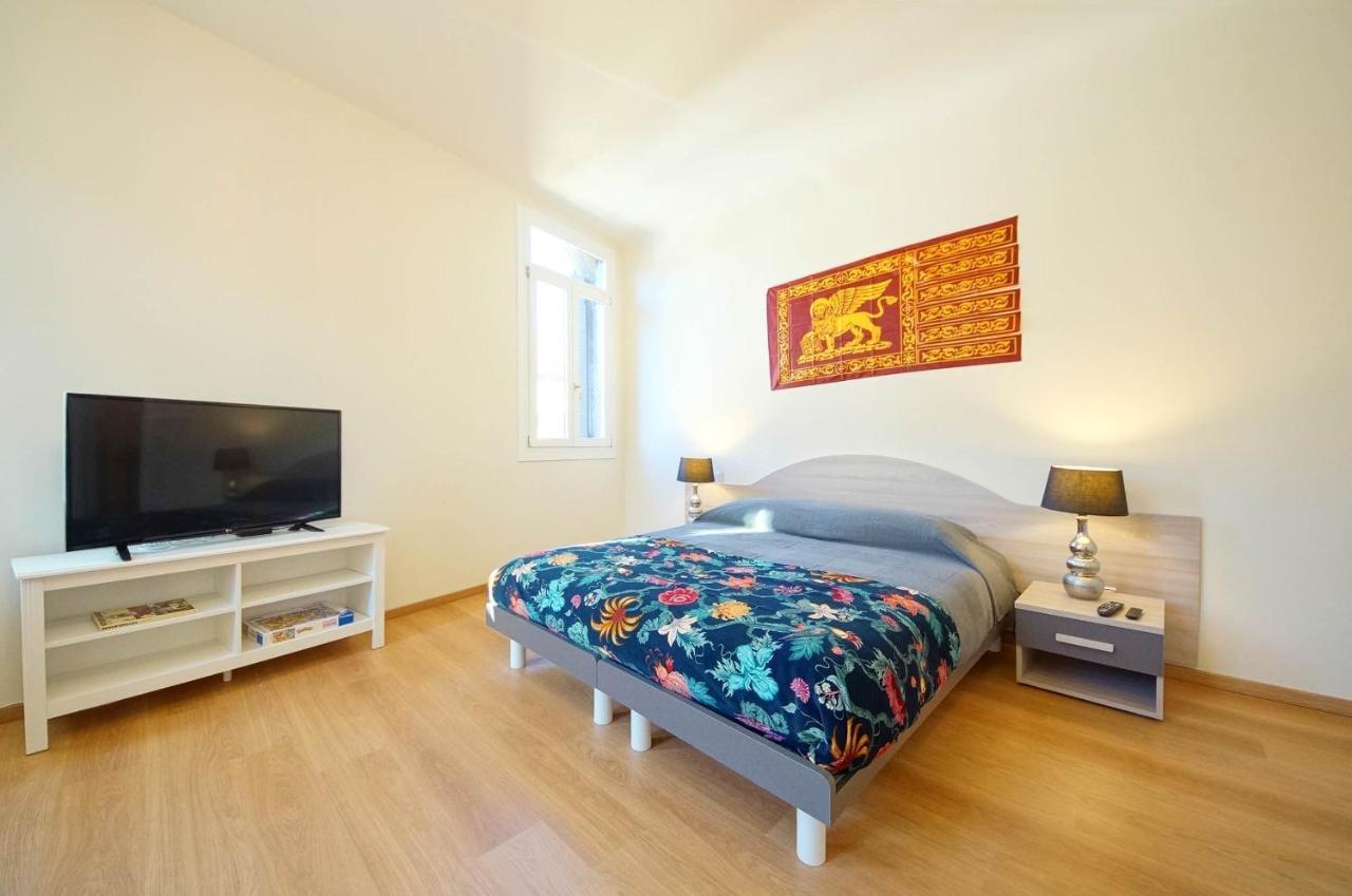 Ca' Circus 4 Rooms Wi-Fi Fibre Venecia Exterior foto