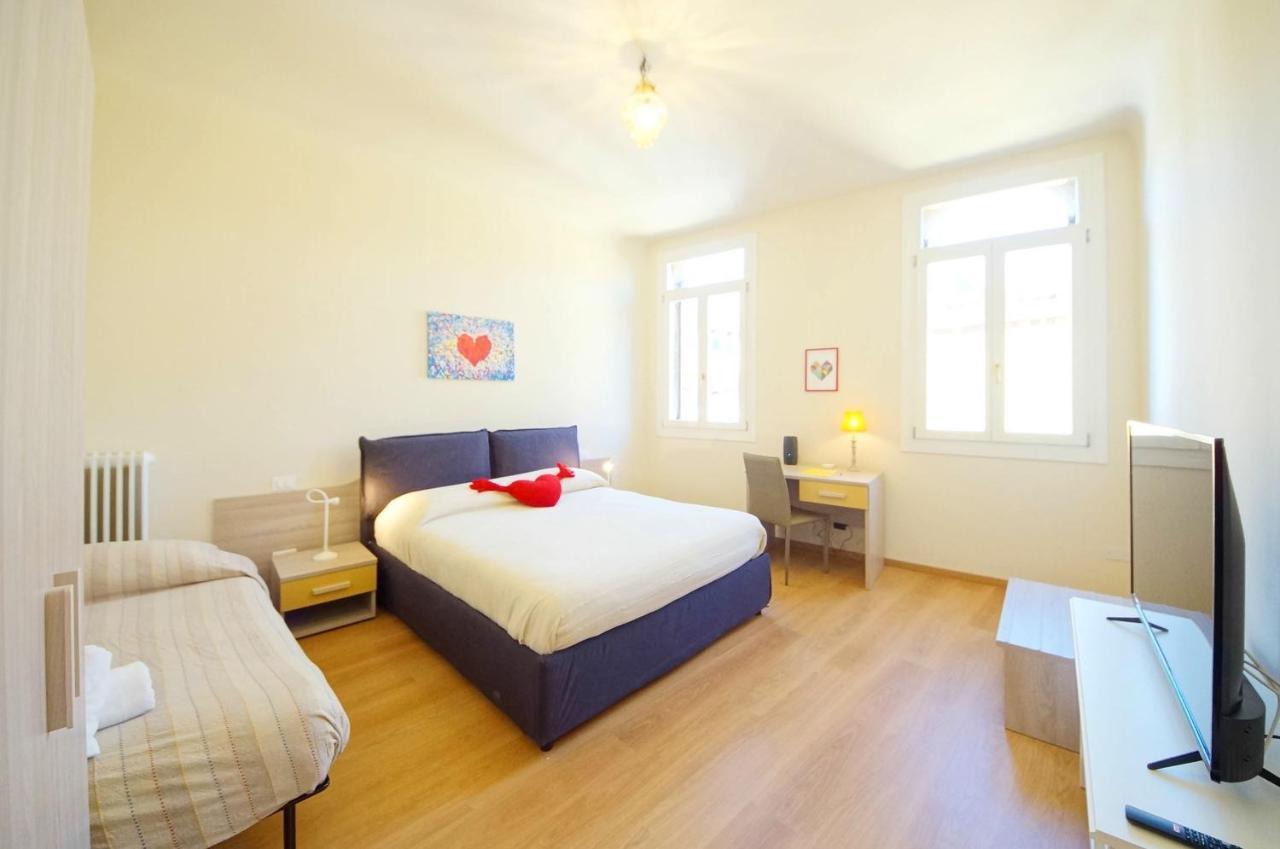 Ca' Circus 4 Rooms Wi-Fi Fibre Venecia Exterior foto